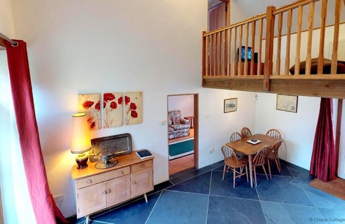 Bideford Apartment | BUCKLAND BREWER COB BARN | 2 Bedrooms | Buckland Brewer | Sleeps 4
