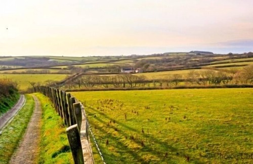Bideford Apartment | BUCKLAND BREWER COB BARN | 2 Bedrooms | Buckland Brewer | Sleeps 4