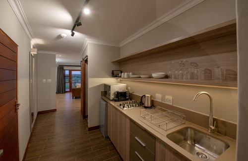 Nkomazi Cabin | Buckler’s Africa Lodge Kruger Park