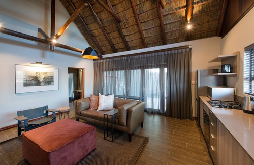 Nkomazi Cabin | Buckler’s Africa Lodge Kruger Park