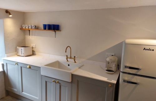Bucks Mills Cottage | Bucks Mills, Devon coastal retreat 500m from dog-friendly beach & woodland walks