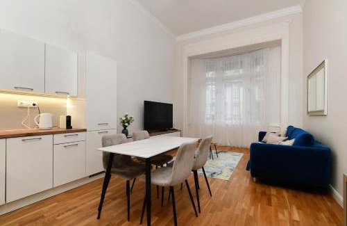 Ujlipotvaros Apartment | Budapest Blue Apartment