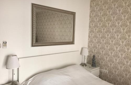 Ujlipotvaros Apartment | Budapest Downtown Apartments with Balcony & optional Garage & Restaurant in the building