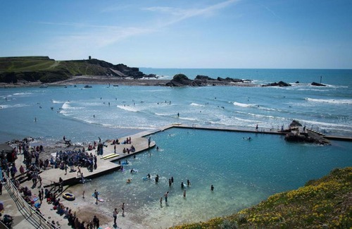 Bude Resort | Bude Caravan Caromax - Families and Couples Only