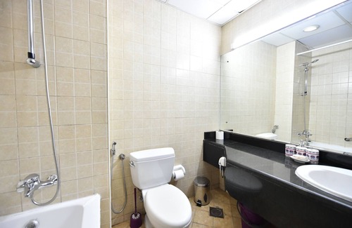 Discovery Gardens Apartment | Budget & Cozy Studio near Mall - VIR