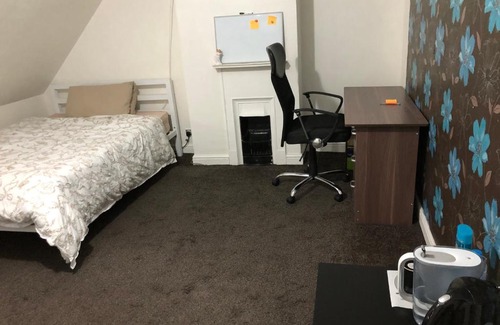 River House | Budget Double Bedroom