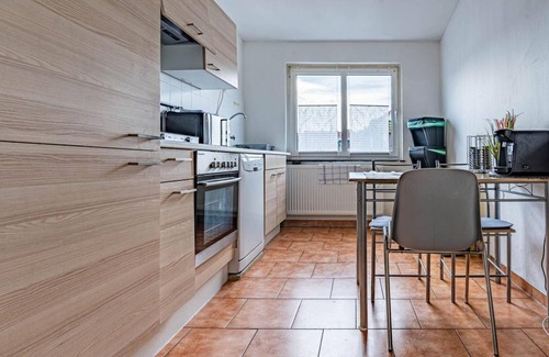 Hamelin Apartment | Budget double room DG2 - Pension Bärbel Neelen