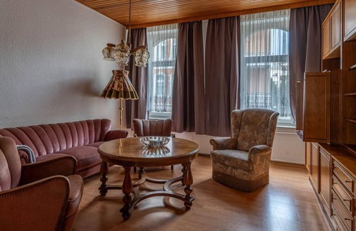 Hamelin Apartment | Budget double room DG2 - Pension Bärbel Neelen