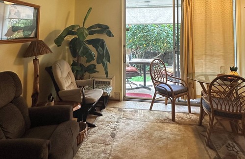 Historic Kailua Village Condo | Budget friendly condo in the center of Kailua Kona