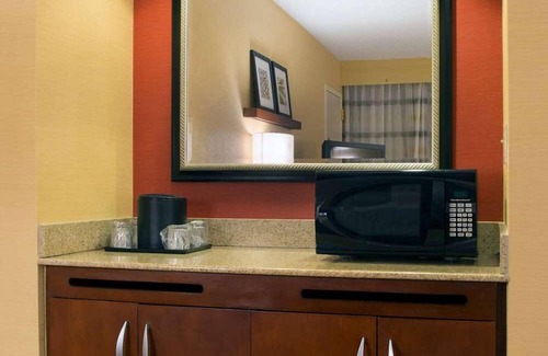 Mayo Clinic Hotel | Budget-Friendly Getaway! 3 Modern Units, Pet-Friendly, with Outdoor Pool!