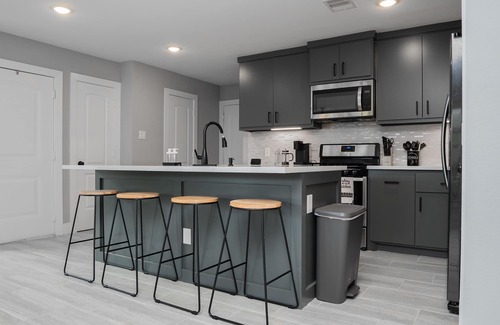 Houston House | Budget Friendly, Near Downtown- New Build Home