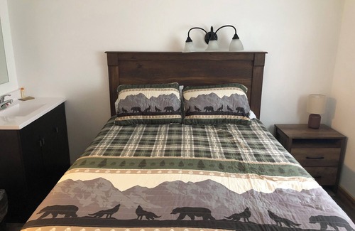 Deadwood Hotel | Budget Friendly Room 109 - Pet Friendly