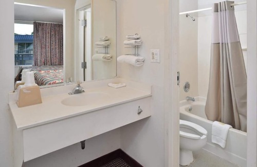 Gantt Hotel | Budget Inn Greenville By Hotel O I-85