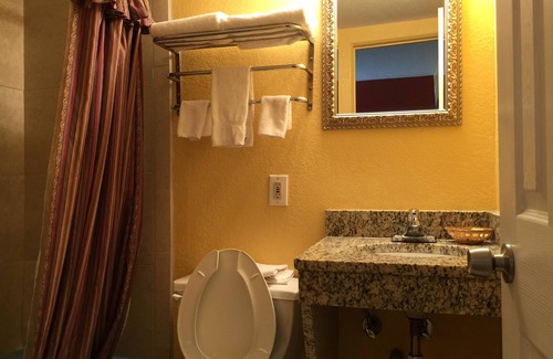 United Central Hotel | Budget Inn St Petersburg