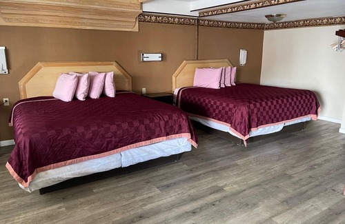 Central City Hotel | Budget Inn & Suites Shoreline