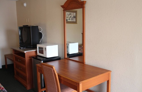 Troy Hotel | Budget Inn - Troy