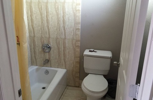 North Hills East Hotel | Budget Inn