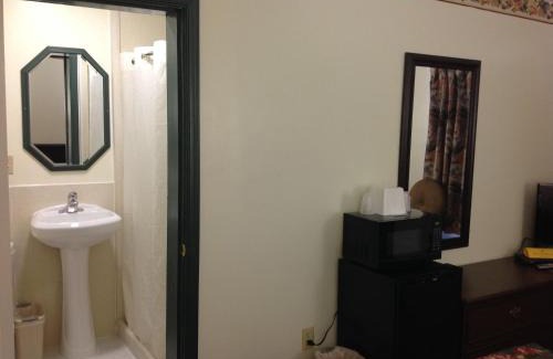 Salisbury Hotel | Budget Inn