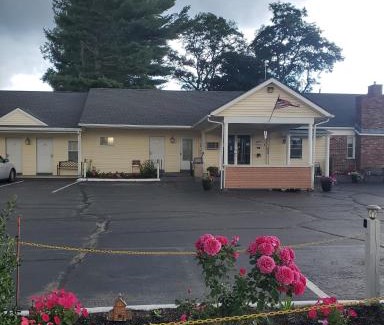 South Portland Hotel | Budget Inn