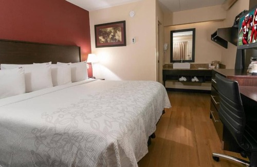 Statesville Hotel | Budget Pet-friendly Hotel in Statesville! FREE Onsite Parking, Pets Are Welcome!