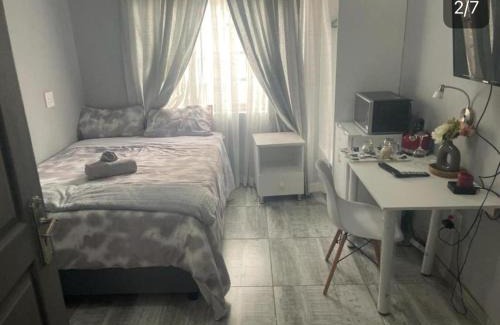 Berea House | Budget Room 1