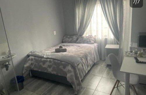 Berea House | Budget Room 1