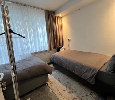 Old Town Hotel | Budget Rooms just for sleeping - Digital access