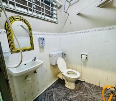 Gelugor Apartment | Budget1BR Walk to usm 2pax airport Malaysian guest only
