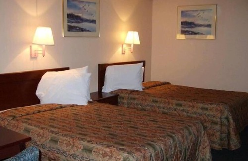 Columbus Hotel | Budgetel Inn & Suites
