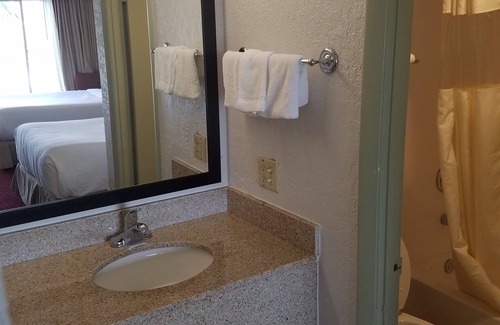 Survey Creek Hotel | Budgetel Pompano Beach