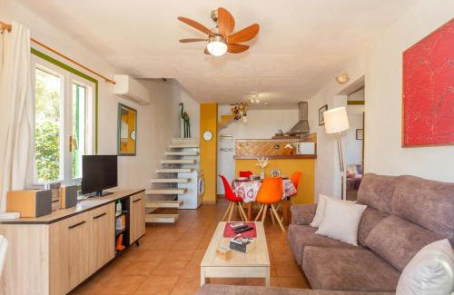 Cala'n Bosch Ski Chalet | Buena Ventura Villa