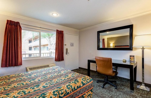 Northwest Anaheim Hotel | Buena Vista Inn