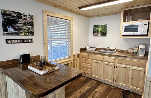 Bruno Cabin | Buffalo River RV park and campground Cabin 1