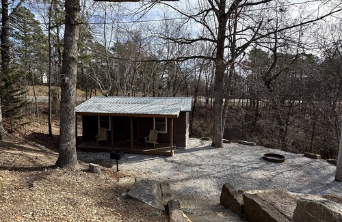 Bruno Cabin | Buffalo River RV park and campground Cabin 1