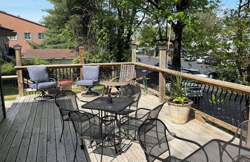 Bardstown House | Built in 1873. We are located a couple blocks from downtown Bardstown.