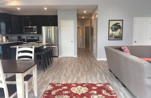 Grand Rivers House | Built in 2017 - 4 BR/3 BA Lakeview in Grand Rivers - The Only City on Both Lakes