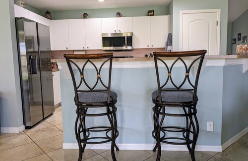 Trafalgar House | Bula House is the Perfect 3 Bedroom Home - Adjacent to Palmetto-Pine Golf Course