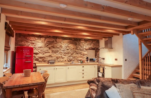 Nefyn Cottage | BULL BACH (OLD SMITHY), pet friendly, with a garden in Nefyn