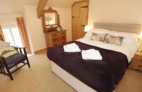 Oxwich House | Bull Croft Cottage in the beautiful Swansea