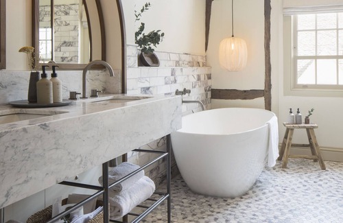Burford Hotel | BULL