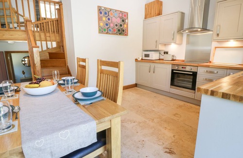 Oxenhope Cottage | BULL HILL COTTAGE, family friendly in Oxenhope
