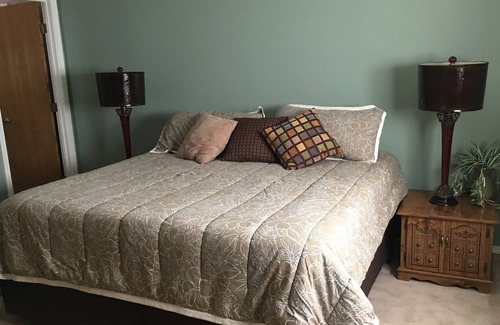 Lakeview House | BULL SHOALS, WHITE RIVER. ASK ABOUT SPECIAL LONG TERM WINTER RATES.