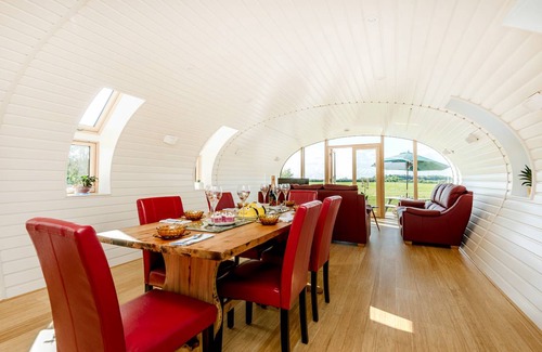 Etchinghill Cottage | Bumble Barn