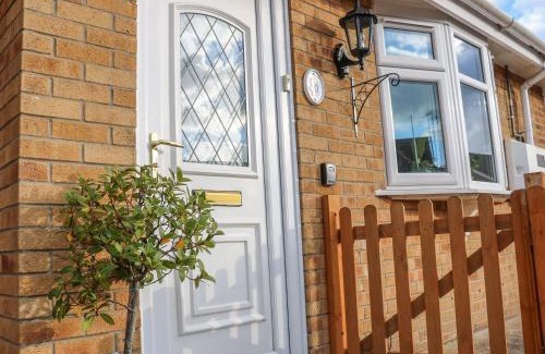 Skegness House | Bumble Bee Cottage
