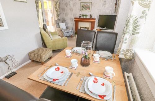 Skegness House | Bumble Bee Cottage