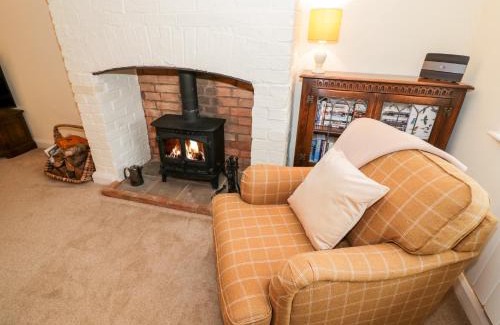 Sibford Gower House | Bumble Cottage