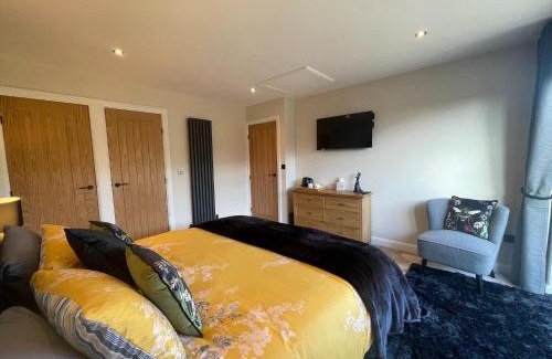 Truro House | Bumblebee Barn, Luxury contemporary holiday home