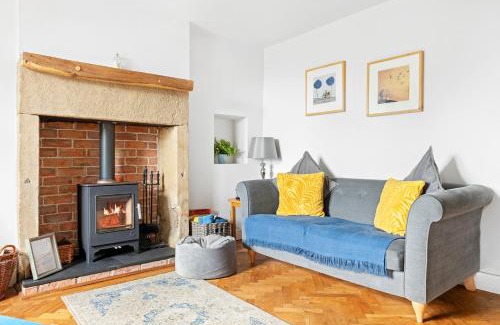 Crich House | Bumblebee cottage in Crich, Peak District, Cosy retreat for two