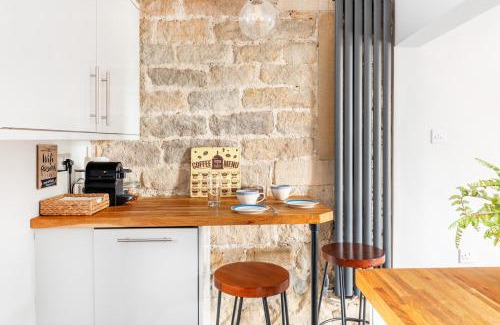 Crich House | Bumblebee cottage in Crich, Peak District, Cosy retreat for two