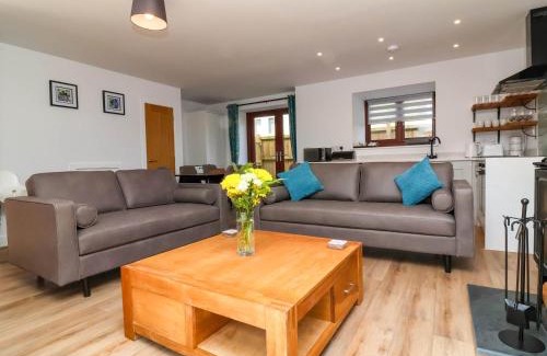 Bideford House | Bumblebee Meadows